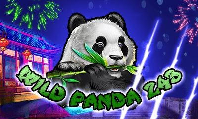 úvodní obrázek, hra, vlt, panda jí bambus, ohňostroje, čínská stavba, noční obloha, zelený nápis Wild Panda 243, bambusové písmo, 3 záblesky, animovaná grafika